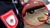 БАКА ЧУЛА ПУЦАЊ, ЗАТЕКЛА КРВАВОГ УНУКА: Страшни детаљи трагедије у Рогатици, игра са пушком се завршила кобно за дванаестогодишњака