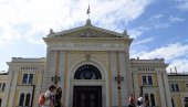ОБНОВА СТАРОГ САТА: Зграда бивше Железничке станице привремено без једног од симбола ОБНОВА СТАРОГ САТА: Зграда бивше Железничке станице привремено без једног од симбола