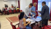 ЗАВРШЕН ЈАВНИ ПОЗИВ: Пољопривредницима Велике Плане 11 милиона динара ЗАВРШЕН ЈАВНИ ПОЗИВ: Пољопривредницима Велике Плане 11 милиона динара