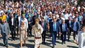 ВЕРА ЈЕ ОНО ШТО НАС ЧИНИ ДА СМО ЈЕДНО: Снажна порука патријарха Порфирија из Добоја ВЕРА ЈЕ ОНО ШТО НАС ЧИНИ ДА СМО ЈЕДНО: Снажна порука патријарха Порфирија из Добоја