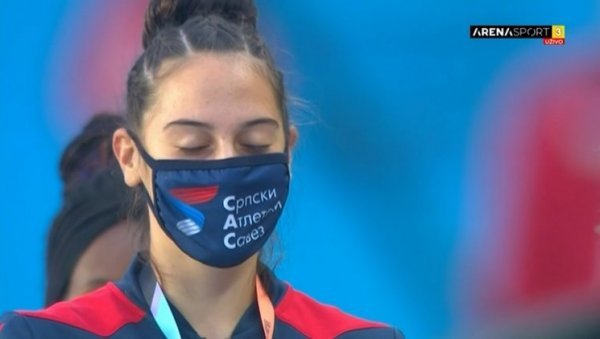 ИМАМО ПРАВО АТЛЕТСКО БЛАГО: Светска шампионка одушевила Србију! Погледајте како Адриана пева „Боже правде“ (ВИДЕО) ИМАМО ПРАВО АТЛЕТСКО БЛАГО: Светска шампионка одушевила Србију! Погледајте како Адриана пева „Боже правде“ (ВИДЕО)