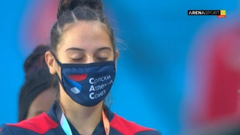 ИМАМО ПРАВО АТЛЕТСКО БЛАГО: Светска шампионка одушевила Србију! Погледајте како Адриана пева „Боже правде“ (ВИДЕО) ИМАМО ПРАВО АТЛЕТСКО БЛАГО: Светска шампионка одушевила Србију! Погледајте како Адриана пева „Боже правде“ (ВИДЕО)