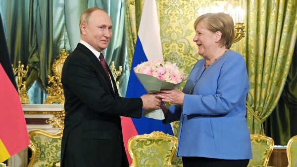 ОМИЉЕНА АНЕГДОТА АНГЕЛЕ МЕРКЕЛ О РУСИЈИ: Ако се сретнемо... ОМИЉЕНА АНЕГДОТА АНГЕЛЕ МЕРКЕЛ О РУСИЈИ: Ако се сретнемо...