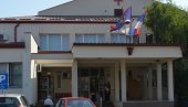 РАСТЕ БРОЈ НОВОЗАРАЖЕНИХ У ЈУЖНОМ БАНАТУ: ОД 107 ПЦР тестова, 37 било позитивно РАСТЕ БРОЈ НОВОЗАРАЖЕНИХ У ЈУЖНОМ БАНАТУ: ОД 107 ПЦР тестова, 37 било позитивно