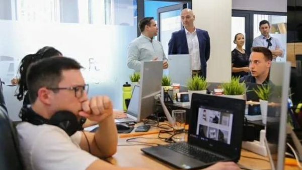 НА КОНКУРСИМА ЧАК И ПРОГРАМЕРИ: Покрајински секретаријат за привреду и туризам подржава запошљавање НА КОНКУРСИМА ЧАК И ПРОГРАМЕРИ: Покрајински секретаријат за привреду и туризам подржава запошљавање