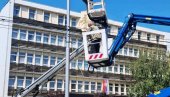 ЈАВНА РАСВЕТА У ПАРАЋИНУ: Дирекције за изградњу мења стубове оштећене у недавним саобраћајним незгодама