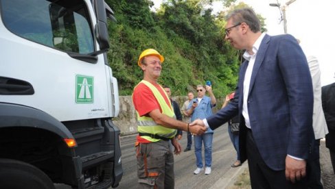 DO JUNA 2022. NIČE DUNAVSKA MAGISTRALA: Predsednik Vučić sa neimarima iz cele zemlje na izgradnji nove, moderne saobraćajnice DO JUNA 2022. NIČE DUNAVSKA MAGISTRALA: Predsednik Vučić sa neimarima iz cele zemlje na izgradnji nove, moderne saobraćajnice