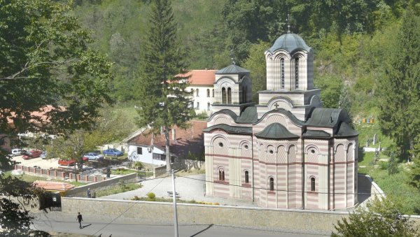 ОПЉАЧКАН МАНАСТИР ТУМАНЕ: Лопови украли предмете и алате вредне пола милиона динара ОПЉАЧКАН МАНАСТИР ТУМАНЕ: Лопови украли предмете и алате вредне пола милиона динара