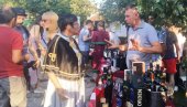 ОДЛИЧНА ВИНА ИЗ РЕГИОНА „ТРИ МОРАВЕ“: Параћинци уживали у бесплатној дегустацији на 5. Винској променади (ФОТО) ОДЛИЧНА ВИНА ИЗ РЕГИОНА „ТРИ МОРАВЕ“: Параћинци уживали у бесплатној дегустацији на 5. Винској променади (ФОТО)