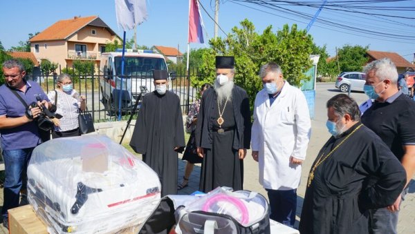 ПОМОЋ ВРЕДНА 50.000 ЕВРА: Донација КБЦ Приштина са седиштем у Грачаници ПОМОЋ ВРЕДНА 50.000 ЕВРА: Донација КБЦ Приштина са седиштем у Грачаници