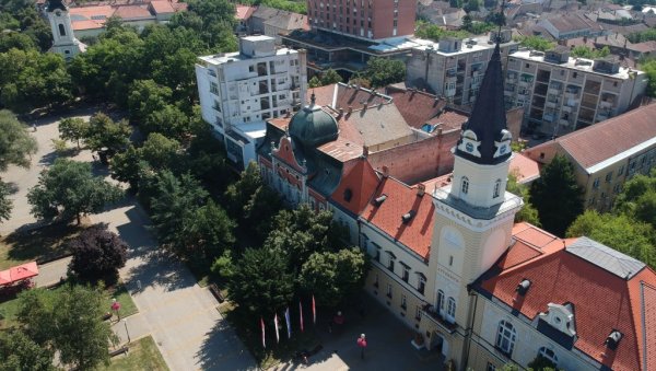 ФАБРИКА ВОДЕ ЗА 828 ДАНА: У Шумицама почеле грађевинске припреме за изградњу најзначајнијег водоводног постројења у Кикинди ФАБРИКА ВОДЕ ЗА 828 ДАНА: У Шумицама почеле грађевинске припреме за изградњу најзначајнијег водоводног постројења у Кикинди