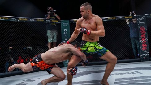 BOGDANOVIĆ I SEKULIĆ ŠAMPIONSKI: MMA ratnice demonstrirale silu BOGDANOVIĆ I SEKULIĆ ŠAMPIONSKI: MMA ratnice demonstrirale silu