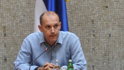 LONČAR: Zahvaljujući Vučiću možemo da gradimo nove bolnice LONČAR: Zahvaljujući Vučiću možemo da gradimo nove bolnice