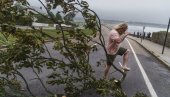 ХАОС У АМЕРИЦИ: Тропска олуја ударила у обалу - Очекују се озбиљне последице (ФОТО) ХАОС У АМЕРИЦИ: Тропска олуја ударила у обалу - Очекују се озбиљне последице (ФОТО)