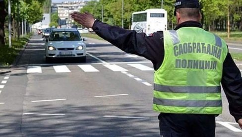 TRI VOZAČA ZADRŽANA NA TREŽNJENJU: Za dan u Južnobačkom okrugu iz saobraćaja isključeno 15 vozača i devet vozila