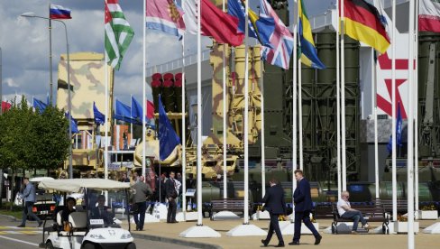ЕВРОПА ПРИЗНАЛА: Руска војна индустрија напредовала до незамисливих размера ЕВРОПА ПРИЗНАЛА: Руска војна индустрија напредовала до незамисливих размера