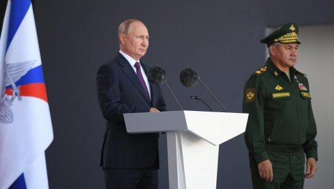ПУТИН ПОСЛАО ПОРУКУ ЗАПАДУ: Многа руска оружја још дуго неће имати конкуренте у свету (ФОТО) ПУТИН ПОСЛАО ПОРУКУ ЗАПАДУ: Многа руска оружја још дуго неће имати конкуренте у свету (ФОТО)