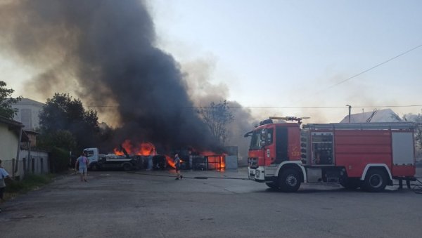 УЗРОК БУКТИЊЕ ЈОШ ЕНИГМА: Истрага о великом пожару у Бањалуци УЗРОК БУКТИЊЕ ЈОШ ЕНИГМА: Истрага о великом пожару у Бањалуци