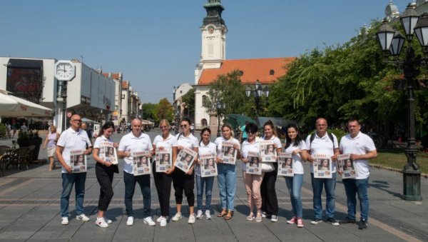 КУЛТУРА НА ПРВОМ МЕСТУ: Редакција Борбе посетила Сомбор, донели поклоне за библиотеку КУЛТУРА НА ПРВОМ МЕСТУ: Редакција Борбе посетила Сомбор, донели поклоне за библиотеку