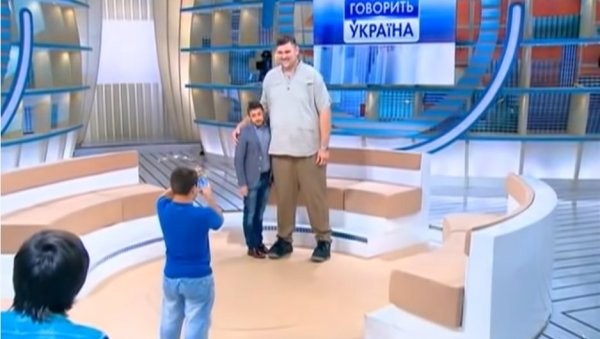 ПРЕМИНУО ИГОР ВОВКОВИНСКИ (38): Био је највиши човек у САД, издало га срце ПРЕМИНУО ИГОР ВОВКОВИНСКИ (38): Био је највиши човек у САД, издало га срце