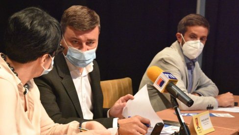 APEL PREDSEDNIKA SO ĆUPRIJA: Građani, vakcinišite se - U bolnici na lečenju već 35 ljudi APEL PREDSEDNIKA SO ĆUPRIJA: Građani, vakcinišite se - U bolnici na lečenju već 35 ljudi