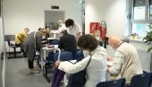 RUKAV ZAVRNULO 200 MEDICINARA: U KBC Zemun imunizacija zaposlenih trećom dozom RUKAV ZAVRNULO 200 MEDICINARA: U KBC Zemun imunizacija zaposlenih trećom dozom