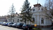 ЗАМЕНА СТОЛАРИЈЕ У ПЛАНДИШТУ: Грађанима на располагању два милиона динара ЗАМЕНА СТОЛАРИЈЕ У ПЛАНДИШТУ: Грађанима на располагању два милиона динара