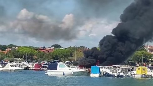 ИЗГОРЕЛИ БРОДОВИ: Велики пожар на хрватском приморју (ВИДЕО) ИЗГОРЕЛИ БРОДОВИ: Велики пожар на хрватском приморју (ВИДЕО)