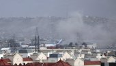 ЕКСПЛОЗИЈЕ ОДЈЕКУЈУ КАБУЛОМ: Велики број мртвих, међу њима и деца (ФОТО/ВИДЕО) ЕКСПЛОЗИЈЕ ОДЈЕКУЈУ КАБУЛОМ: Велики број мртвих, међу њима и деца (ФОТО/ВИДЕО)
