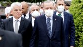ERDOGAN U SARAJEVU: Turski predsednik prošetao Baščaršijom (FOTO)