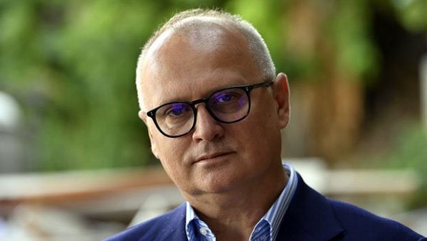 ИЗВИНИТЕ У ИМЕ ПРИСТОЈНОГ БЕОГРАДА: Весић осудио скрнављање гроба Хамдије Јусуфспахића ИЗВИНИТЕ У ИМЕ ПРИСТОЈНОГ БЕОГРАДА: Весић осудио скрнављање гроба Хамдије Јусуфспахића