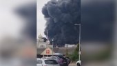 VELIKI POŽAR U ENGLESKOM GRADU: Odjekuju eksplozije, meštani evakuisani (VIDEO) VELIKI POŽAR U ENGLESKOM GRADU: Odjekuju eksplozije, meštani evakuisani (VIDEO)