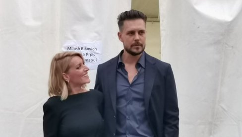 БИКОВИЋ У ЗАГРЉАЈУ СА АНЂЕЛКОМ ПРПИЋ: Глумац говорио о боксу, глуми - али и о оптужбама бивших девојака (ФОТО) БИКОВИЋ У ЗАГРЉАЈУ СА АНЂЕЛКОМ ПРПИЋ: Глумац говорио о боксу, глуми - али и о оптужбама бивших девојака (ФОТО)