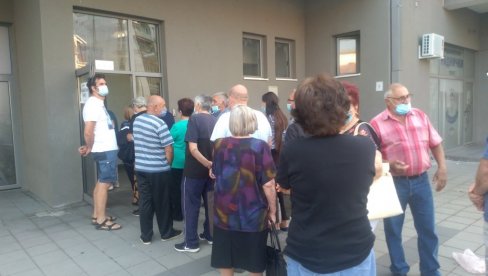 КОРОНА У ПИРОТСКОМ ОКРУГУ: Још 20 заражених, вакцинисано више од 33.000 КОРОНА У ПИРОТСКОМ ОКРУГУ: Још 20 заражених, вакцинисано више од 33.000