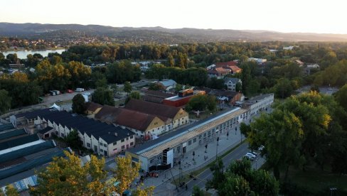 PET NEDELJA ZA PET UMETNOSTI: Četvrti Kaleidoskop kulture od četvrtka u Novom Sadu PET NEDELJA ZA PET UMETNOSTI: Četvrti Kaleidoskop kulture od četvrtka u Novom Sadu