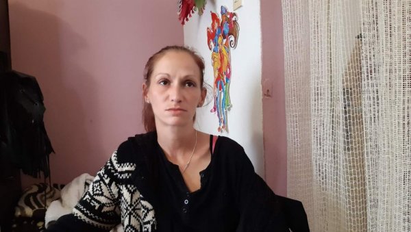 МОГ ЉУБУ МУЧИЛИ, ПА УБИЛИ: Јована Трнић, супруга убијеног Љубомира (45), каже да је тог дана био на погрешном месту, у погрешно време МОГ ЉУБУ МУЧИЛИ, ПА УБИЛИ: Јована Трнић, супруга убијеног Љубомира (45), каже да је тог дана био на погрешном месту, у погрешно време