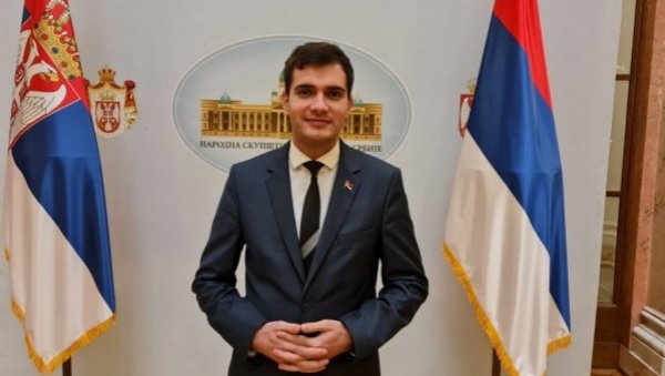 ТОМИЋ: Циркус Драгана Ђиласа наставио је викенд туру по Србији! ТОМИЋ: Циркус Драгана Ђиласа наставио је викенд туру по Србији!