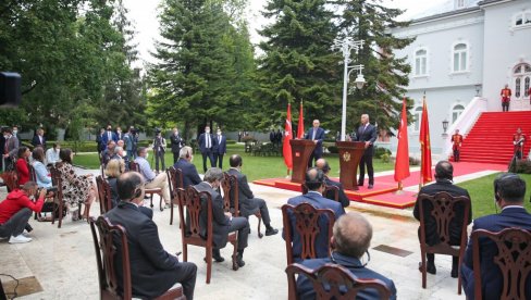 ERDOGAN SA CETINJA: Turska ima istorijsku odgovornost prema Balkanu (FOTO) ERDOGAN SA CETINJA: Turska ima istorijsku odgovornost prema Balkanu (FOTO)