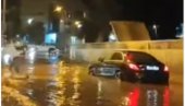 ЈАКО НЕВРЕМЕ ПОГОДИЛО ЦРНУ ГОРУ: Поплављене улице у Будви и Подгорици ЈАКО НЕВРЕМЕ ПОГОДИЛО ЦРНУ ГОРУ: Поплављене улице у Будви и Подгорици
