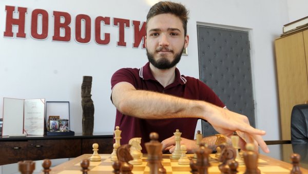 НАШ ШАХОВСКИ НОВАК ЂОКОВИЋ: Велимир Ивић, 19-годишњи велемајстор који оживљава древну игру у Србији НАШ ШАХОВСКИ НОВАК ЂОКОВИЋ: Велимир Ивић, 19-годишњи велемајстор који оживљава древну игру у Србији