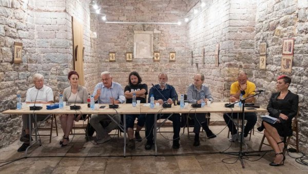 ПЕТИ ФЕСТИВАЛ ЋИРИЛИЦОМ: Одржан округли сто на тему Културолошки конфликти ПЕТИ ФЕСТИВАЛ ЋИРИЛИЦОМ: Одржан округли сто на тему Културолошки конфликти