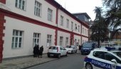 УХАПШЕНЕ ЗБОГ УЦЕНЕ: Лозничанке претиле девојци експлицитним видео снимком УХАПШЕНЕ ЗБОГ УЦЕНЕ: Лозничанке претиле девојци експлицитним видео снимком