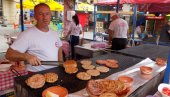 PANDEMIJA PROREDILA ROŠTILJDŽIJE: Korona umanjila broj učesnika i posetilaca jedne od najvećih gastronomskih manifestacija u našoj zemlji