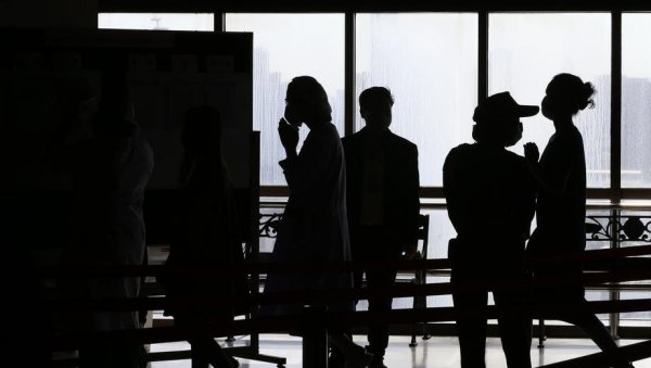 НАПАДАЧ У БЕКСТВУ: Најмање 28 погинулих у нападу на тајландско обданиште НАПАДАЧ У БЕКСТВУ: Најмање 28 погинулих у нападу на тајландско обданиште