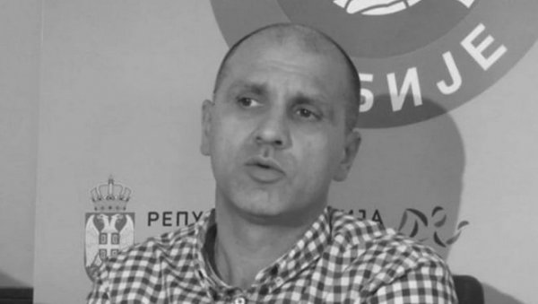 СРПСКИ РУКОМЕТ ЗАВИЈЕН У ЦРНО: Преминуо некадашњи селектор јуниора Владимир Пики Станојевић СРПСКИ РУКОМЕТ ЗАВИЈЕН У ЦРНО: Преминуо некадашњи селектор јуниора Владимир Пики Станојевић