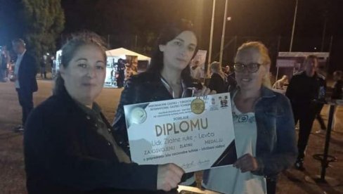 MEĐUNARODNI GASTRO-TURISTIČKI FESTIVAL: Pozlatile se Zlatne ruke Levča i Slatki zalogaj MEĐUNARODNI GASTRO-TURISTIČKI FESTIVAL: Pozlatile se Zlatne ruke Levča i Slatki zalogaj