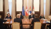 ВУЧИЋ СА КОФОДОМ: Председник разговарао са министром спољних послова Краљевине Данске ВУЧИЋ СА КОФОДОМ: Председник разговарао са министром спољних послова Краљевине Данске