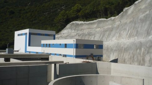 СА КУЉАЧИНИМ ФАЛШ ПОТПИСОМ ДО 66 МИЛИОНА: Потраживања за фабрику отпадних вода претња за државу и Општину Будва, поднете пријаве СА КУЉАЧИНИМ ФАЛШ ПОТПИСОМ ДО 66 МИЛИОНА: Потраживања за фабрику отпадних вода претња за државу и Општину Будва, поднете пријаве