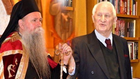 ПОРУКА МАТИЈЕ БЕЋКОВИЋА МИТРОПОЛИТУ ЈОАНИКИЈУ: Ултиматум који си добио испуњава се само по цену образа ПОРУКА МАТИЈЕ БЕЋКОВИЋА МИТРОПОЛИТУ ЈОАНИКИЈУ: Ултиматум који си добио испуњава се само по цену образа