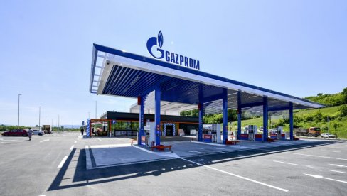 НИС обрадовао возаче најмодернијим малопродајним објектом: Прва бензинска станица на ауто-путу „Милош Велики“ НИС обрадовао возаче најмодернијим малопродајним објектом: Прва бензинска станица на ауто-путу „Милош Велики“